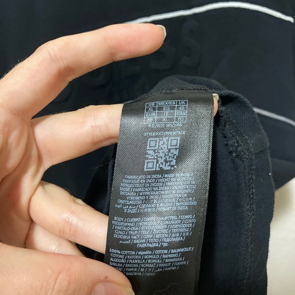 Vintage Y2K Guess Short Sleeve T-Shirt Size XL Black - Picture 3 of 4